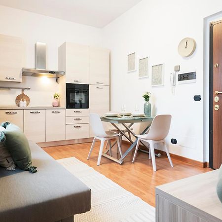 Cozy Apartament In Piazza 5 Giornate By Easylife Milano Exterior foto
